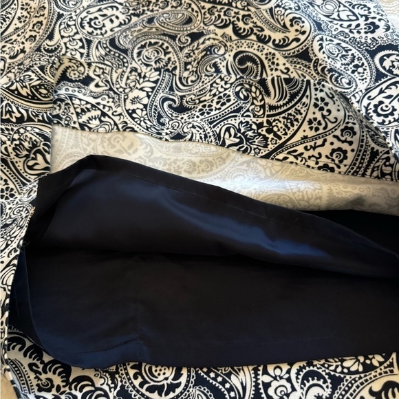 Talbots Pencil Paisley Skirt size 10. Black-white - Picture 5 of 8